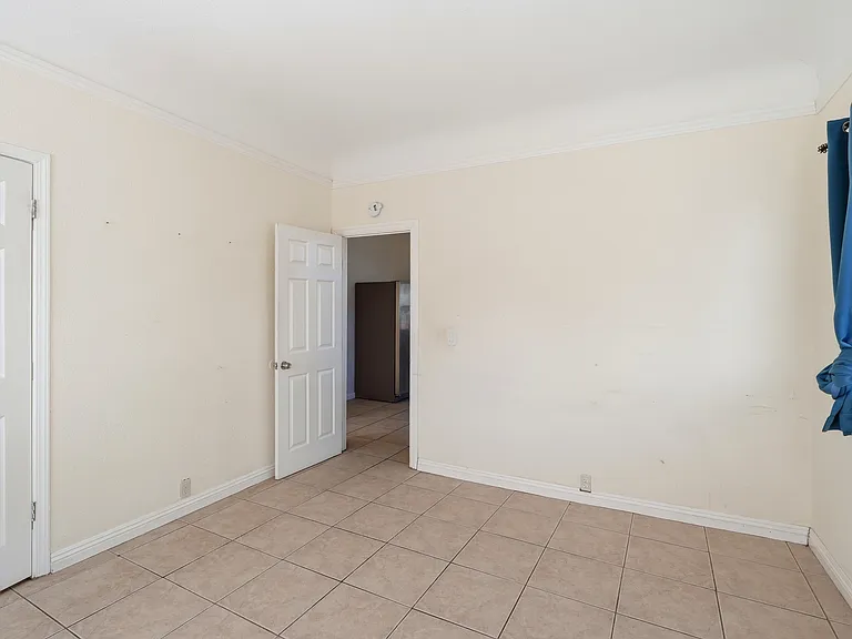 334 N Broadway Ave #334 — Photo 22