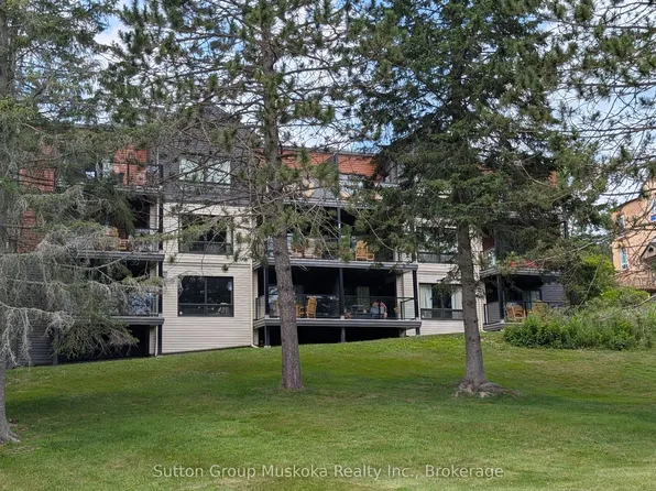 205 Deerhurst Dr #52, Huntsville, ON P1H 2E8
