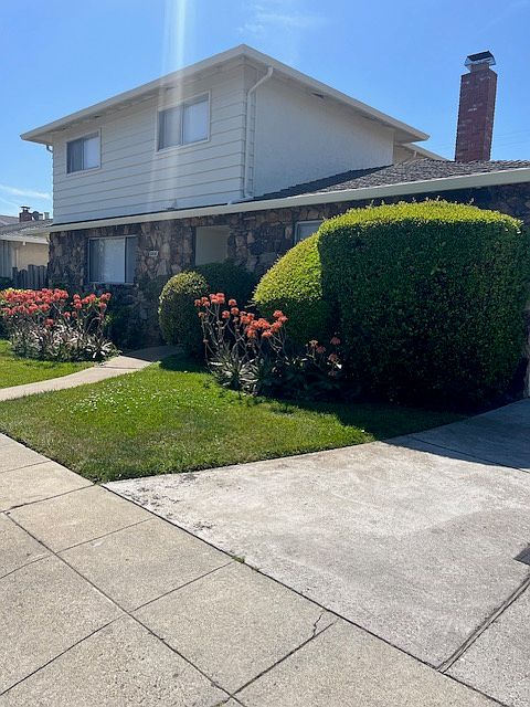 1st image of 2830 Malabar Ave #4
