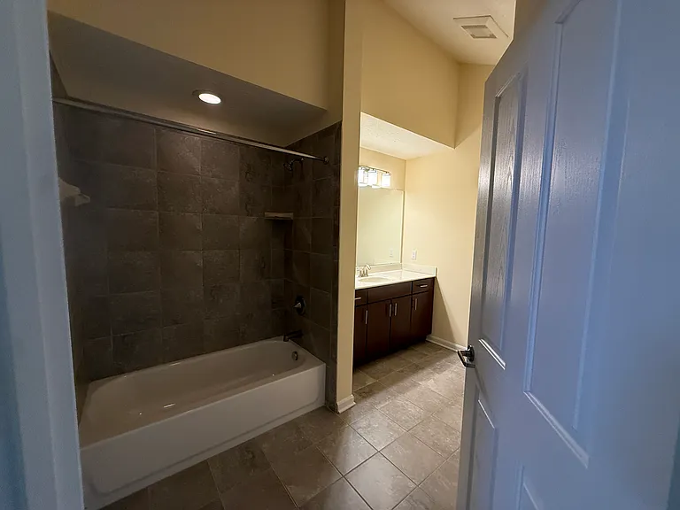 9335 Elizabeth Ln — Photo 15
