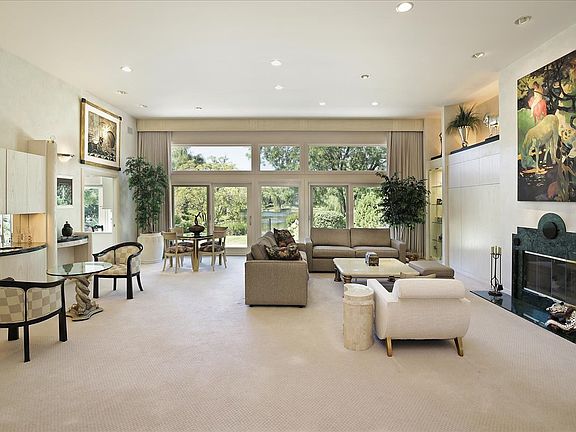 4th image of 1855 Waterford Ct