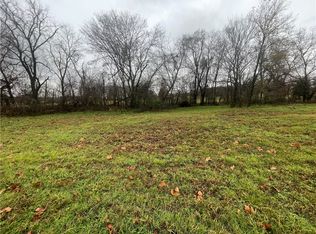 12129 Roy Jech Farm Rd, Gentry, AR 72734