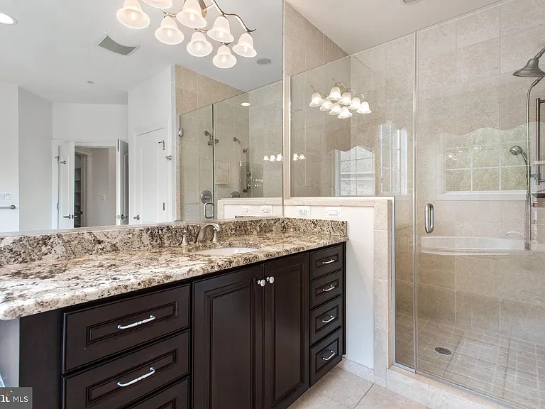 8319 Quarry Manor Ter — Photo 40
