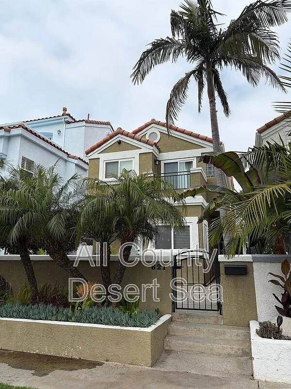 3 bed, 3.5 bath, 2700 sqft, $12,000 — Photo 2
