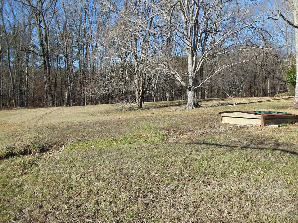 2nd image of 2082 Cornersville Hwy