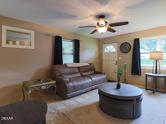 5th image of 122 Palm Dr