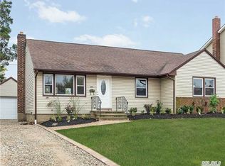 2864 Lawrence Dr, Wantagh, NY 11793