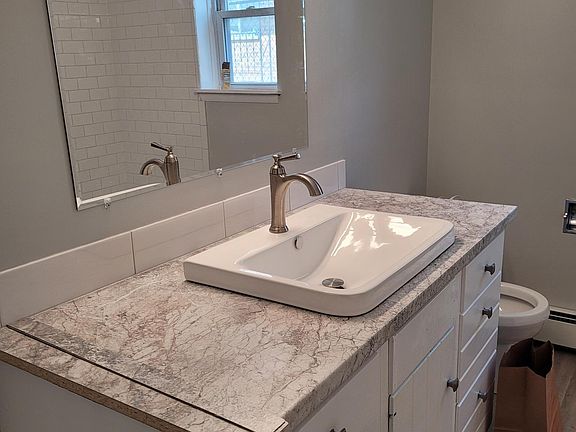 4th image of 201 Mead St #0