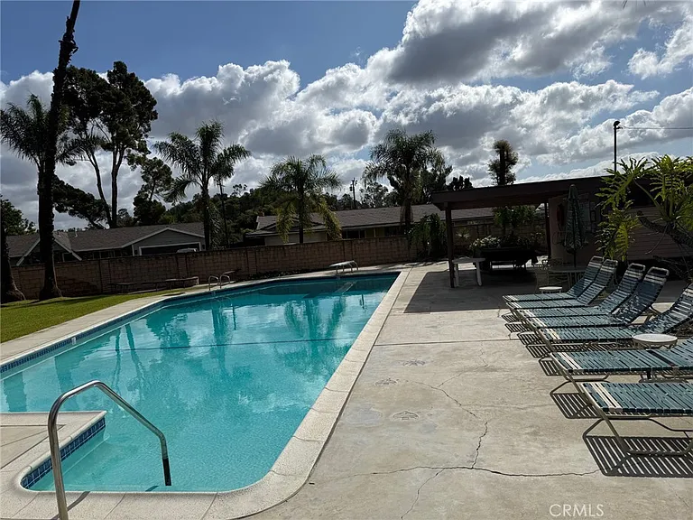 1530 Robin Way — Photo 33