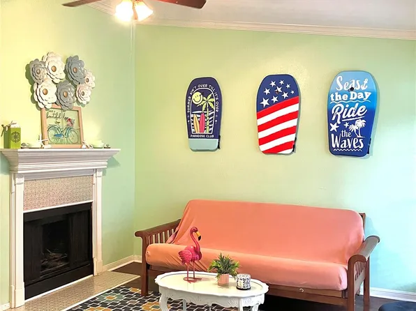 3506 Cove View Blvd APT 1506, Galveston, TX 77554