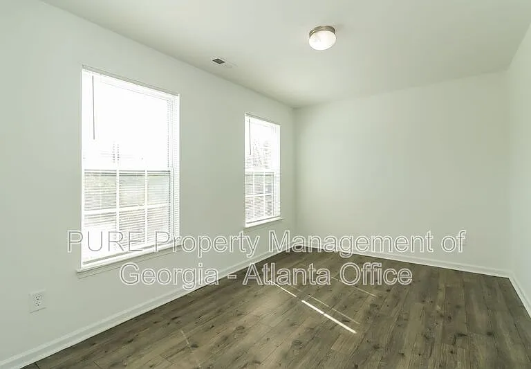 1702 Stonehaven Cir — Photo 11