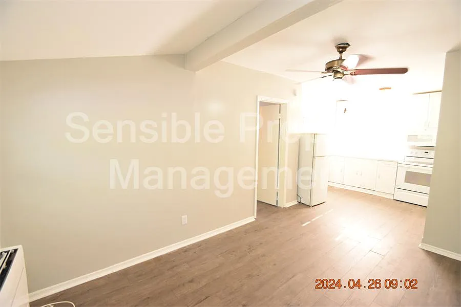 1 bed, 405 sqft, $1,350 — Photo 3