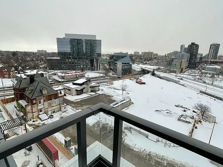 15 Wellington St S #703 — Photo 14