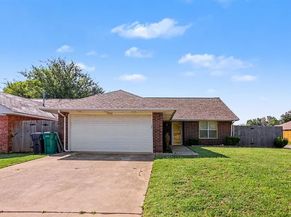 12288 SW 11th St, Yukon, OK 73099