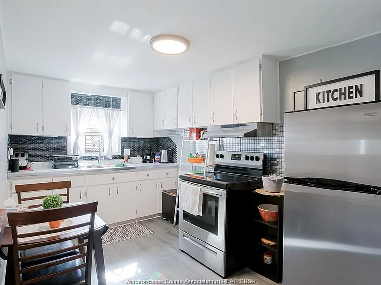 639 Watkins St — Photo 8