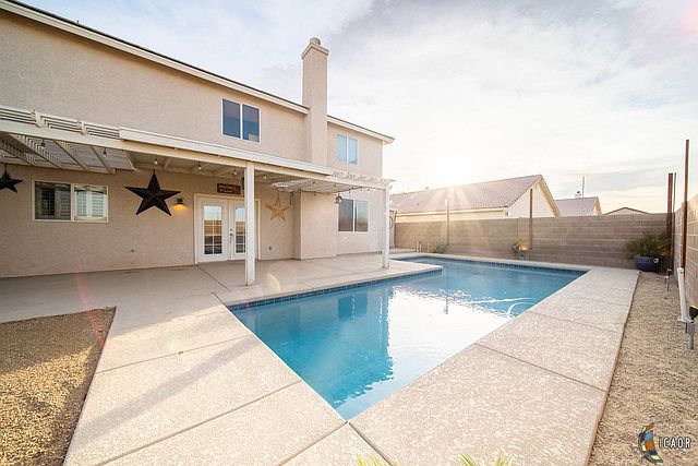 1st image of 208 Fonzie Ave
