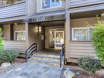 4320 S Corbett Ave #312, Portland, OR, 97239