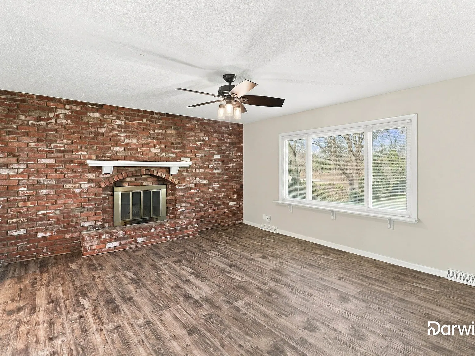3 bed, 2.5 bath, 1816 sqft, $1,955 — Photo 4