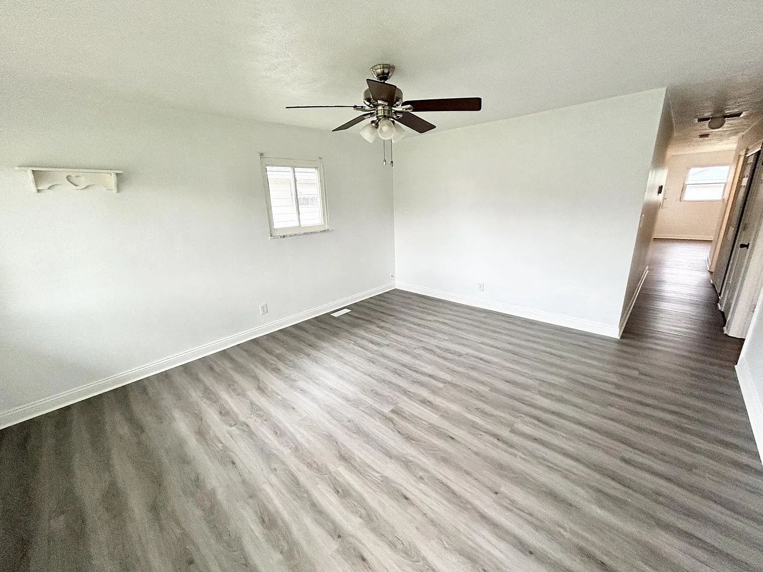 4306 Hoyt Ave — Photo 3
