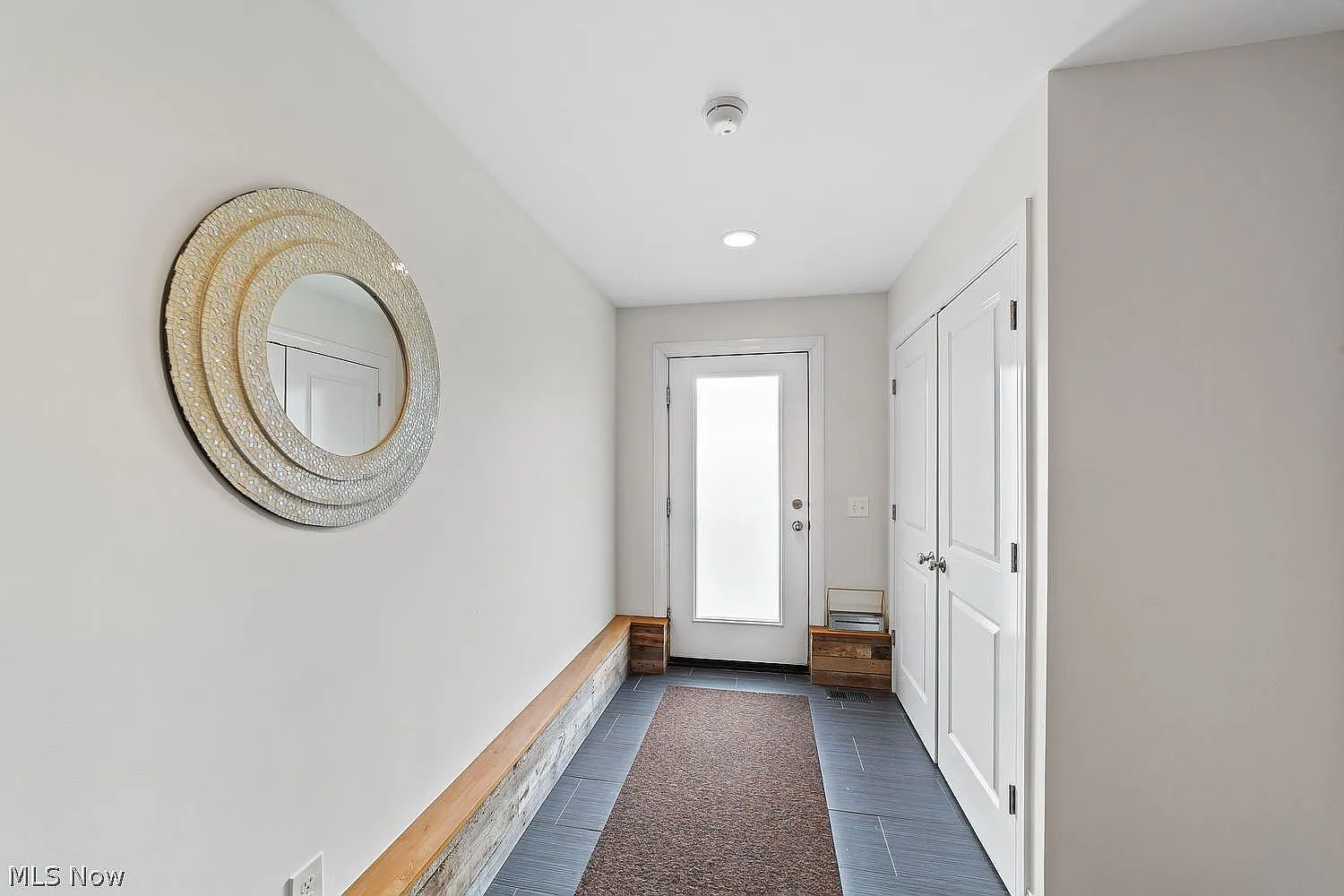 2 bed, 1881 sqft, $3,150 — Photo 2