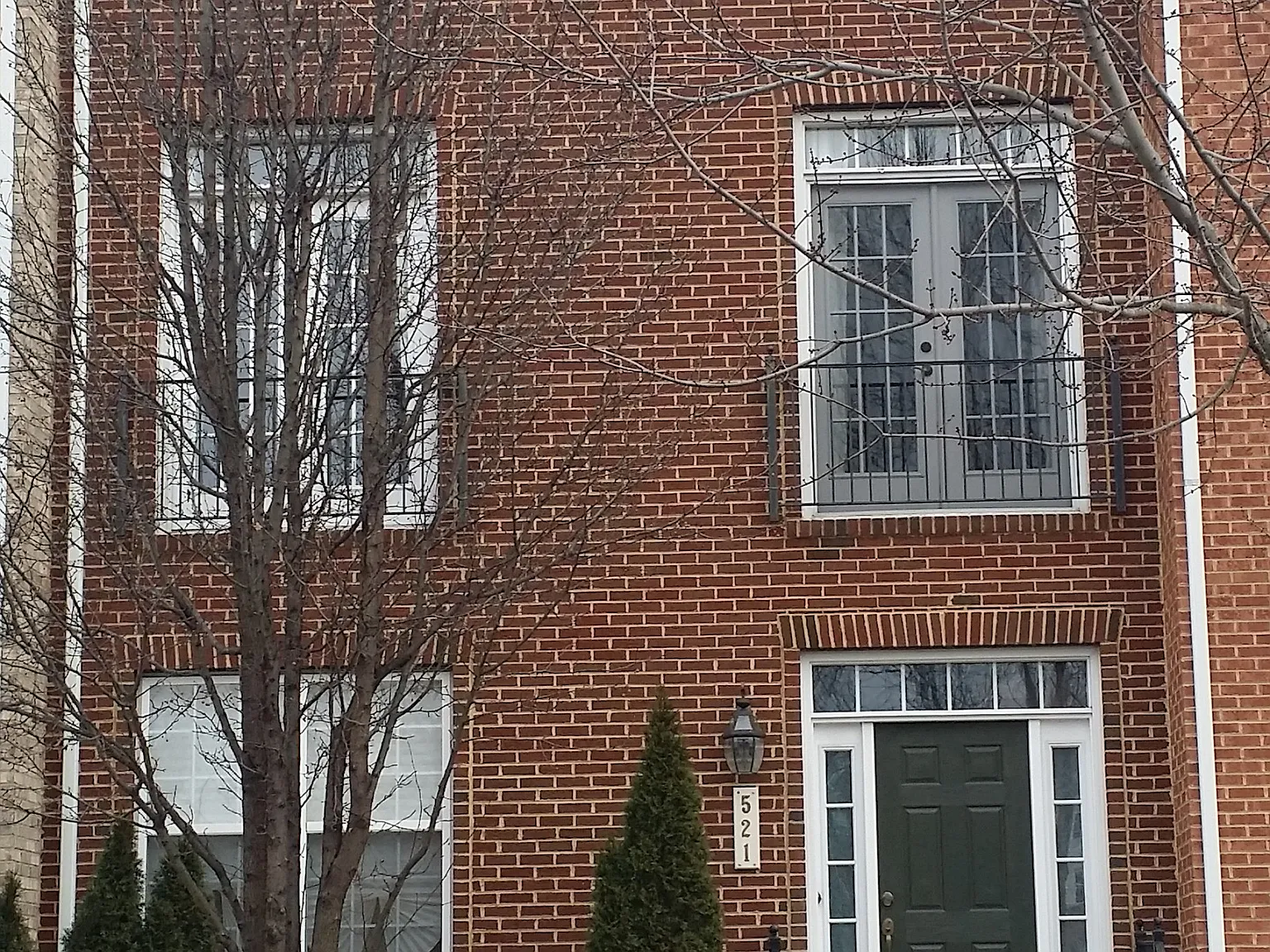 4 bed, 3.5 bath, 2550 sqft, $3,500 — Photo 3