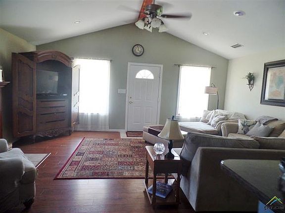2nd image of 828 Fm 1910 W