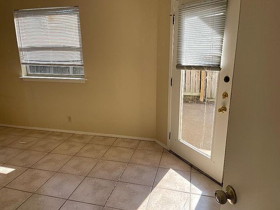 5th image of 1201 Charrington Dr #B