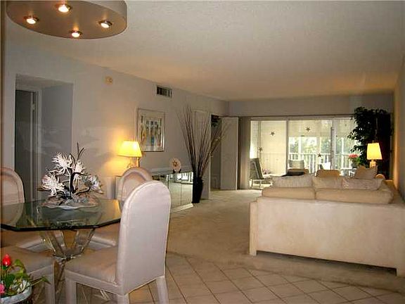 3rd image of 3150 N Palm Aire Dr APT 502