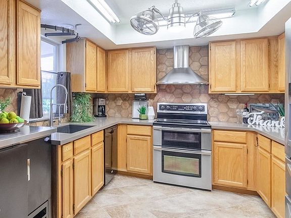 5th image of 3871 Cherry Tree Blvd