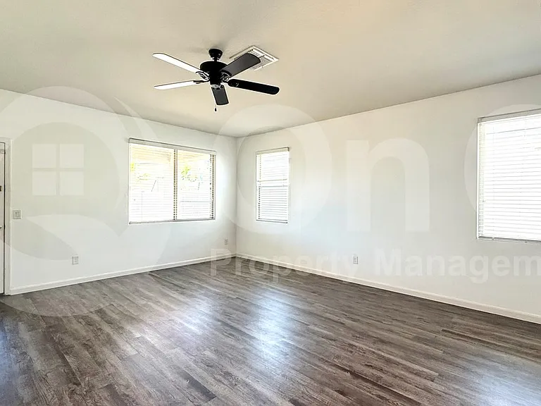3756 N 298th Ave — Photo 16