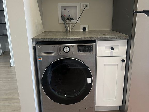 4th image of 5457 W Wellington Ave APT 1E