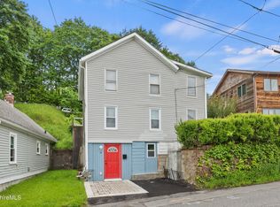 9 Richmond Ln, Adams, MA 01220