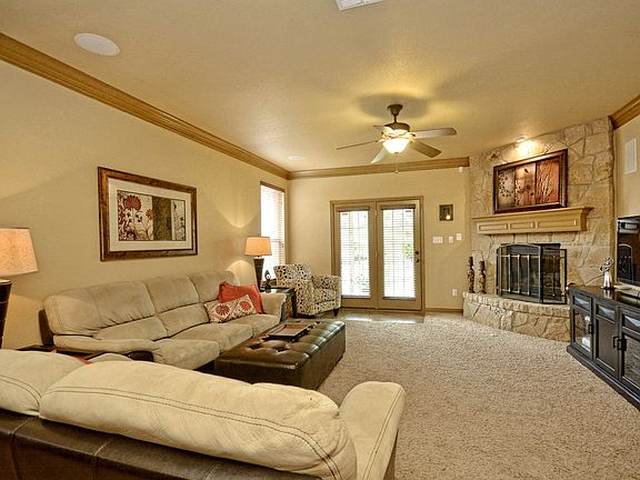 5th image of 1735 Westmeadow Trl