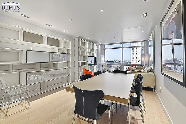 Rented by Domus Realty | media 2