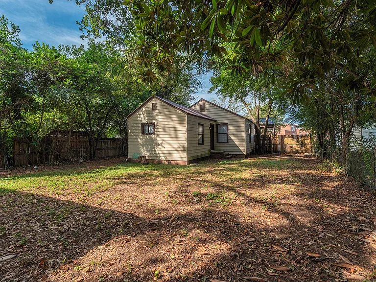 1110 Murphy St — Photo 33