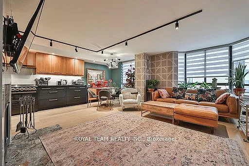 211 N Saint Patrick St S #Penthouse C-10 — Photo 11