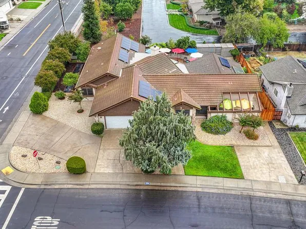 1706 Sanchez Way, Escalon, CA 95320