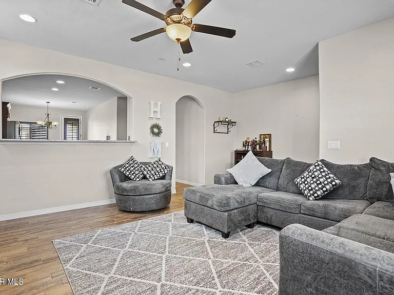 3749 Loma Adriana Dr — Photo 6