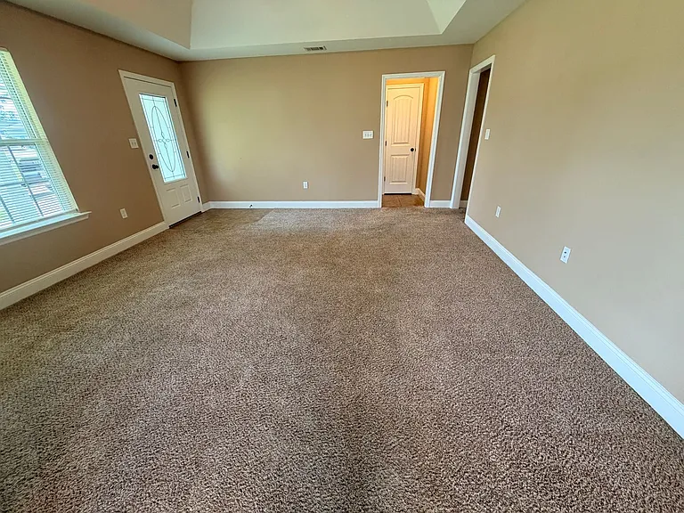 4916 Patton Dr — Photo 6