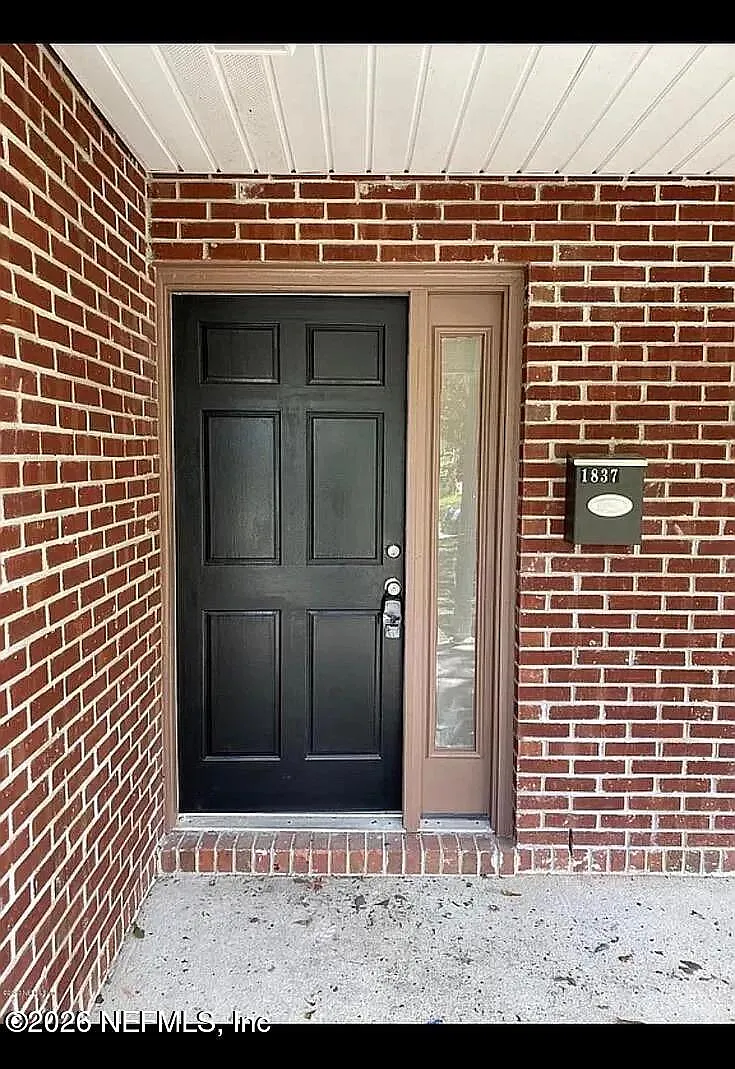 3 bed, 2.0 bath, 1333 sqft, $1,500 — Photo 4