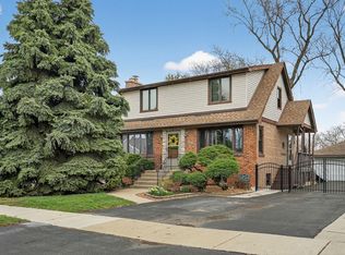 8021 S Lavergne Ave, Burbank, IL