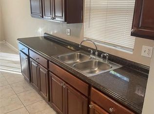 8910R Bay Bridge Ct, Tampa, FL 33634