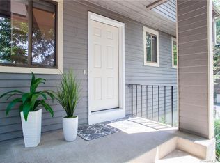 11 Wood Duck Ln, Tariffville, CT 06081