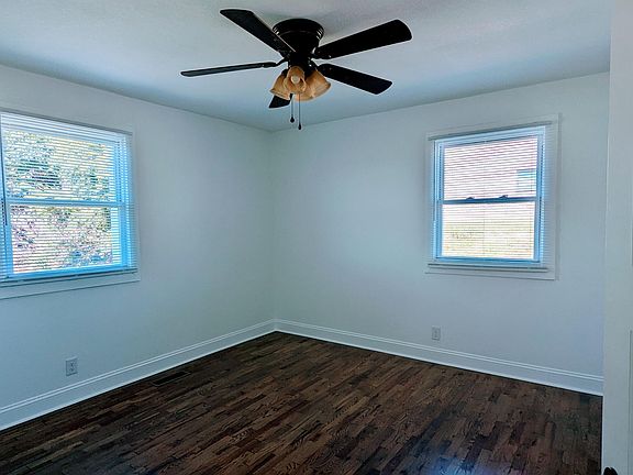 5th image of 1917 Black Oak St