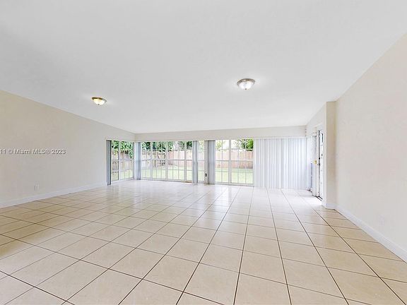 3rd image of 20211 NE 15th Ave