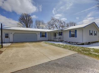 1679 County Road 700 N, Tuscola, IL 61953
