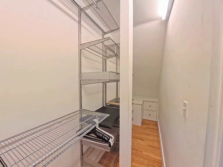 185 Davis Ave #8 — Photo 11