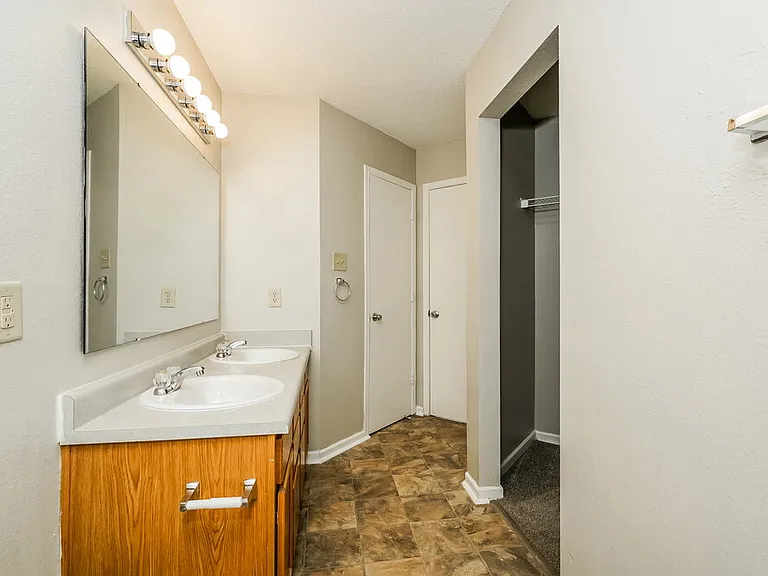 10841 Zimmerman Ln — Photo 15