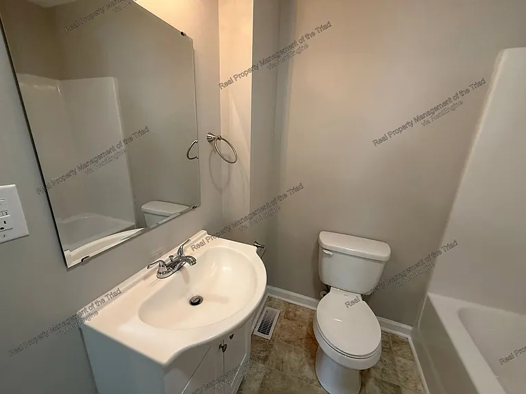 507 Lowdermilk St — Photo 4