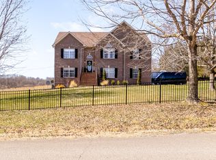 1297 Meeks Cemetery Rd, Burns, TN 37029